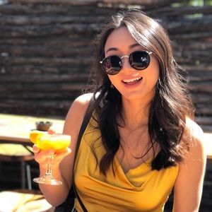 Meet your Posher, Elise